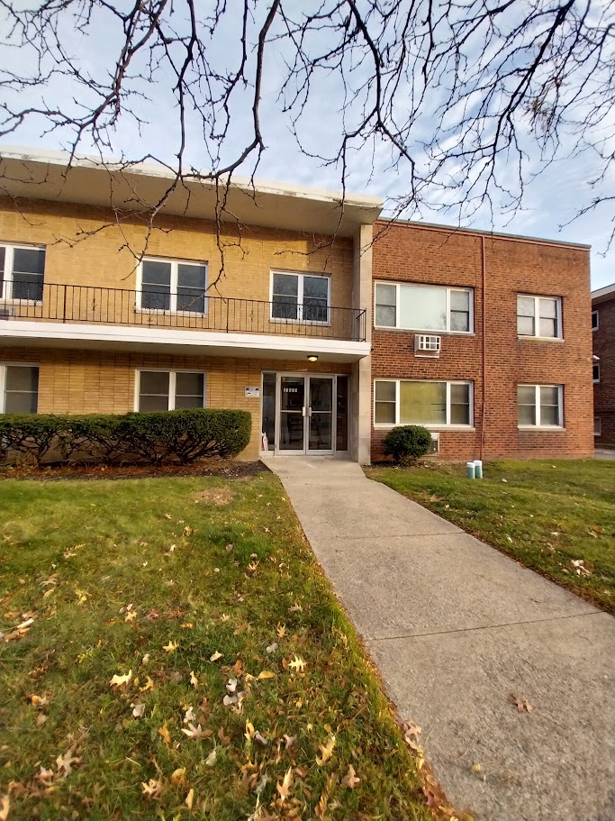 17808 Lakeshore Boulevard - 103